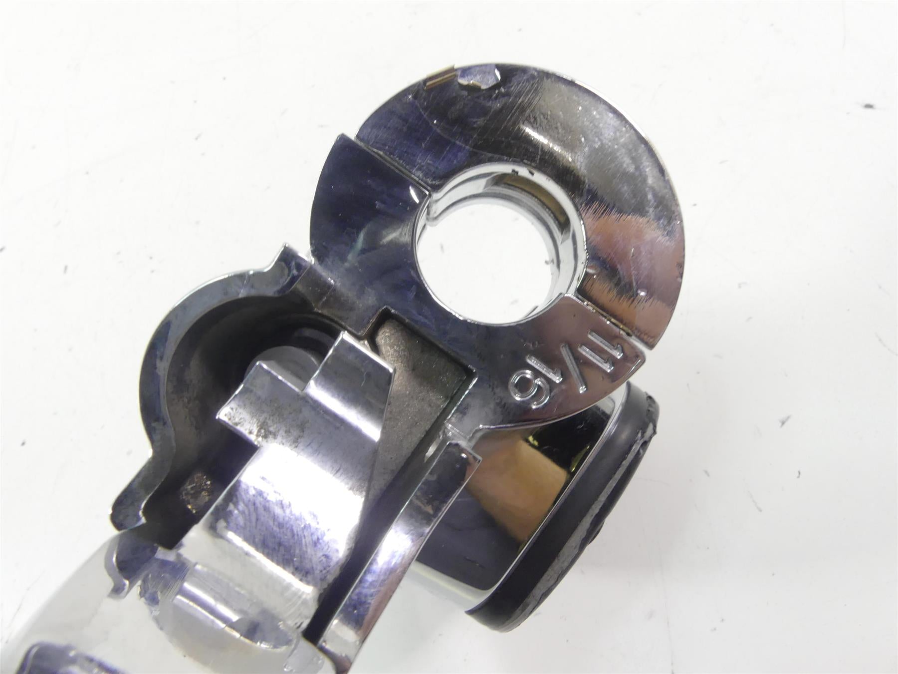 2007 Harley FLHTCU SE2 CVO Electra Glide Front Brake Master Cylinder 41700740 {{ shop.shopifyCountryName }} - Mototech271