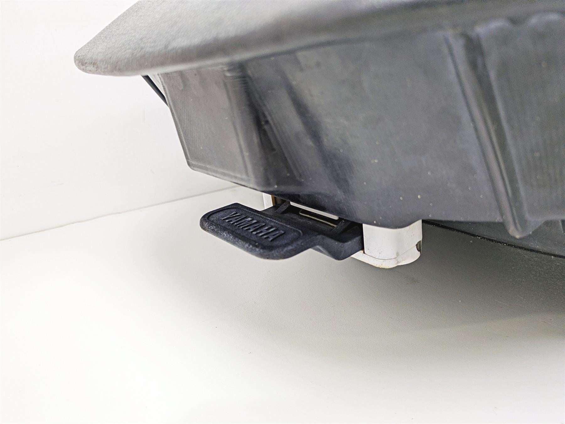 2006 Yamaha GP1300R Waverunner Seat Saddle F1G-U371A-10-00 {{ shop.shopifyCountryName }} - Mototech271