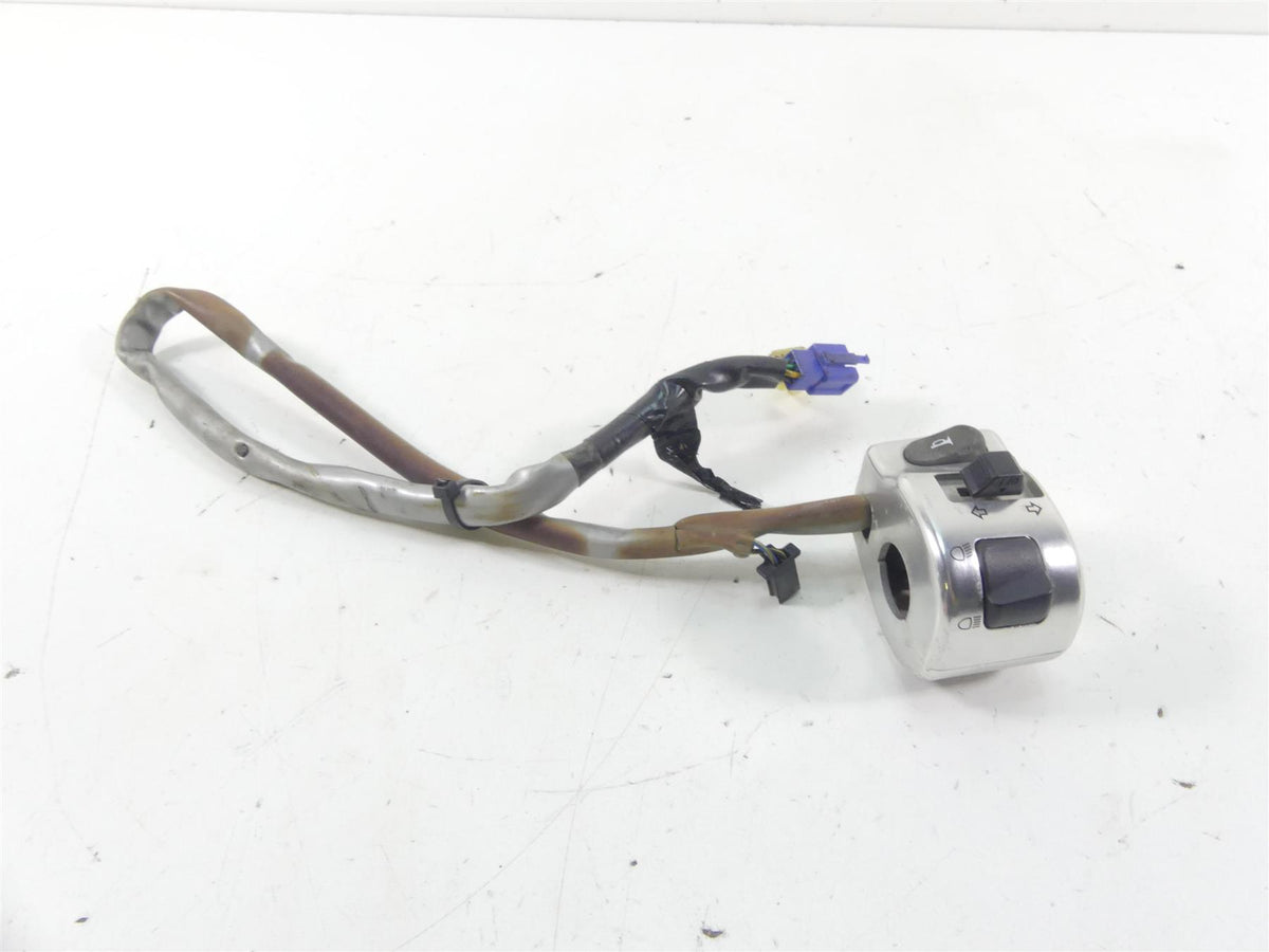 2001 Yamaha XV1600 Road Star Left Hand Turn Signal Control Switch 5BN-83973-00 {{ shop.shopifyCountryName }} - Mototech271