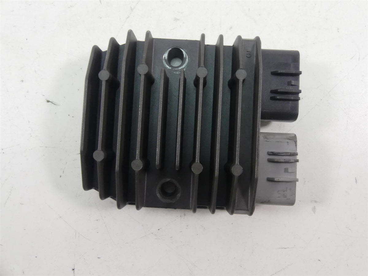 2008 Yamaha FZ1 Fazer Rectifier Voltage Regulator 1D7-81960-00-00 FH012AA {{ shop.shopifyCountryName }} - Mototech271