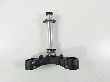 2024 Triumph Street Triple 765 R Lower Triple Tree Steering Clamp T2048903 {{ shop.shopifyCountryName }} - Mototech271