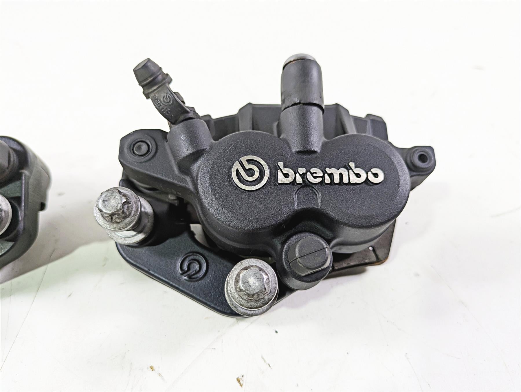 2017 BMW F800GS Adv K75 Brembo Front Brake Caliper Set 34117716715 34117716716 {{ shop.shopifyCountryName }} - Mototech271