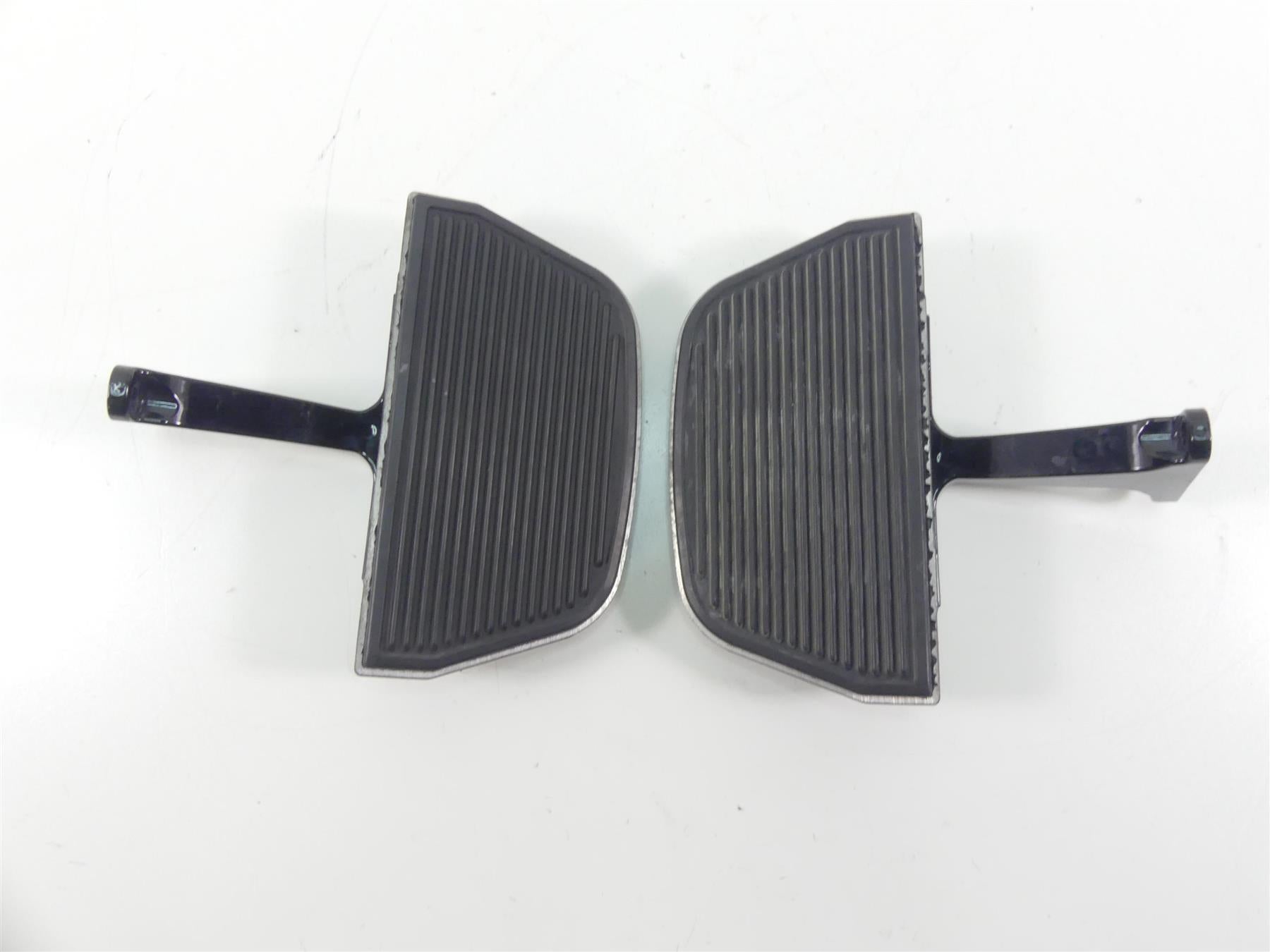 2016 Harley Touring FLHR Road King Rear Passenger Floor Board Set 52719-10 {{ shop.shopifyCountryName }} - Mototech271