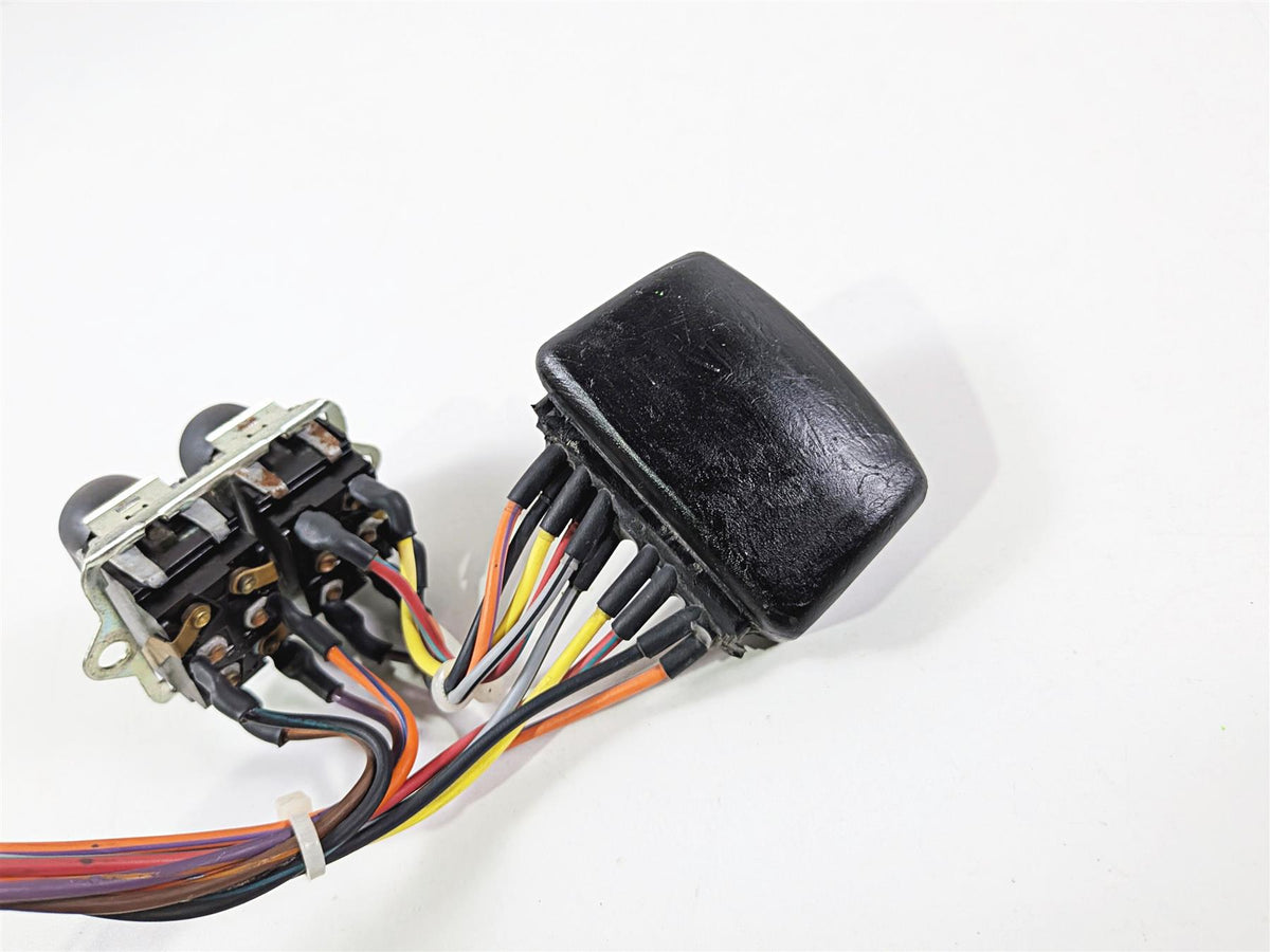 2011 Harley Touring FLHTCU CVO Electra Glide Auxiliary Switch Set 70290-07-Mototech271