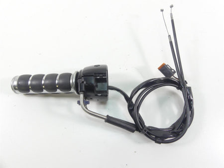 2006 Harley VRSCD Night Rod Right Hand Control Switch + Throttle Grips 71684-06A {{ shop.shopifyCountryName }} - Mototech271