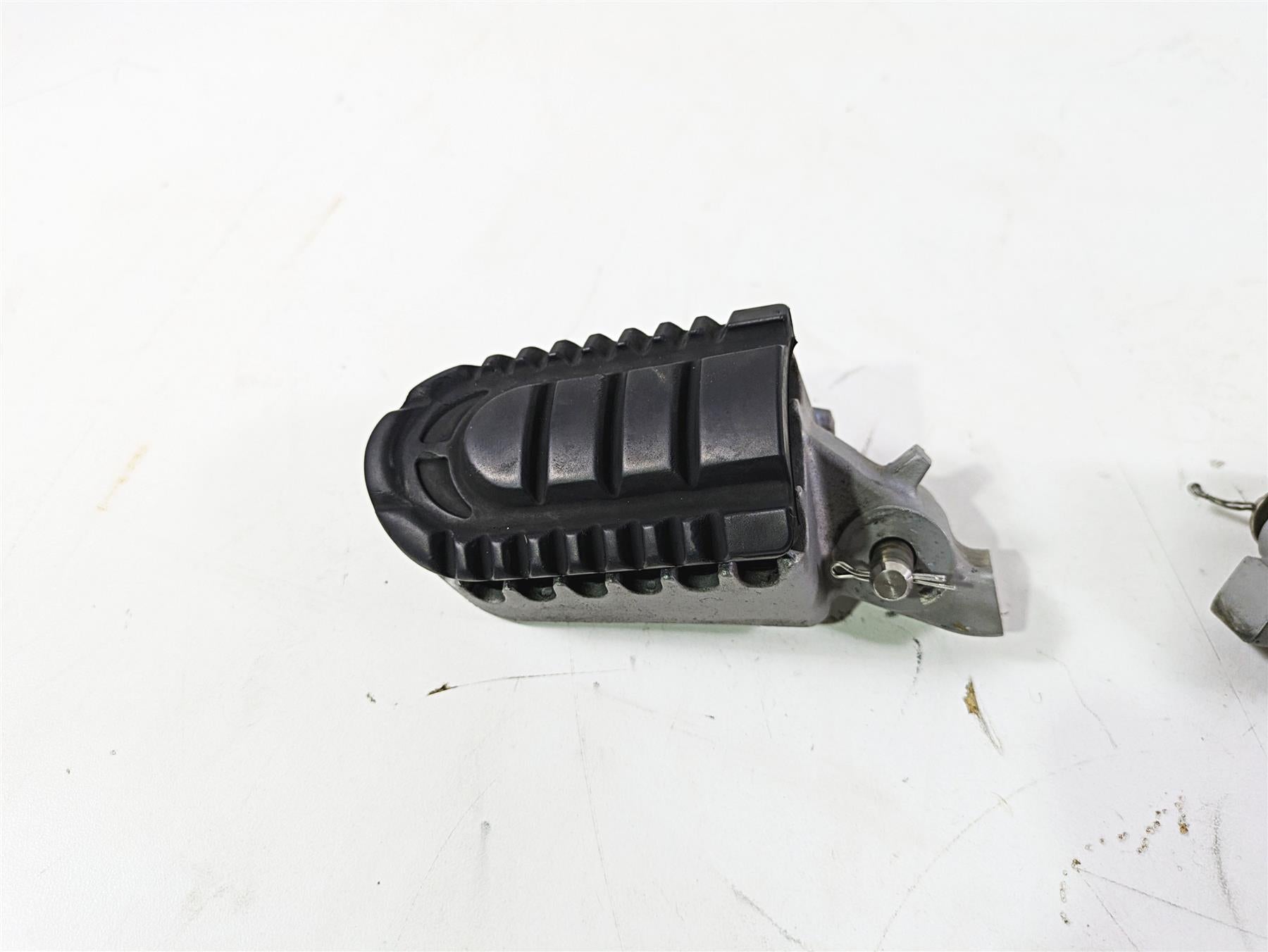 2017 BMW F800GS Adv K75 Front Footpeg Foot Peg Rest Set 77258533661 77258533662 {{ shop.shopifyCountryName }} - Mototech271