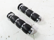 Load image into Gallery viewer, 2005 Harley Softail FLSTSCI Heritage Springer Avon Air Cushion Grip Set AIR-90
