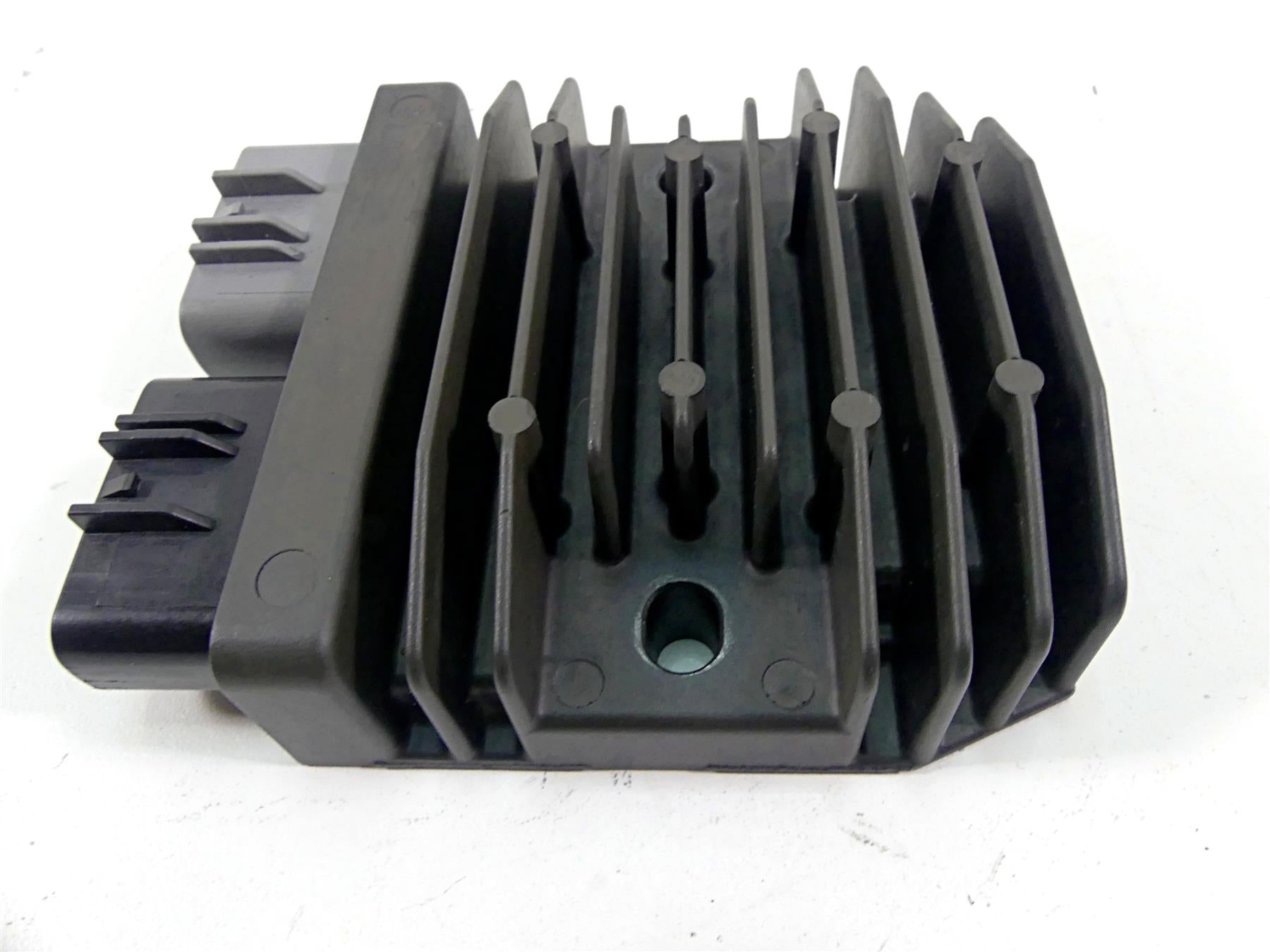 2012 Ducati Panigale 1199S Rectifier Voltage Regulator 54040301B FH020AA {{ shop.shopifyCountryName }} - Mototech271