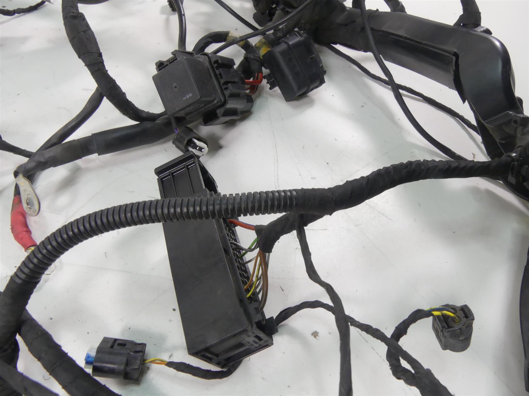 2017 BMW R1200RT K52 Main & Engine Wiring Harness Loom -No Cuts 61118350588 {{ shop.shopifyCountryName }} - Mototech271