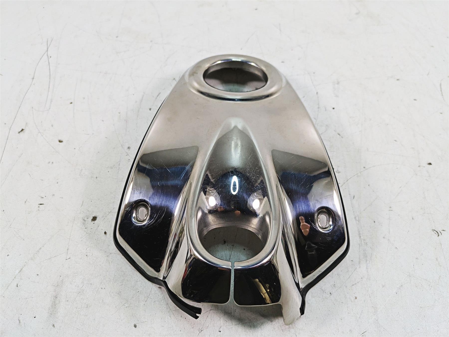 2014 Moto Guzzi California 1400 T Key Dash Upper Tank Cover Fairing B063478 {{ shop.shopifyCountryName }} - Mototech271
