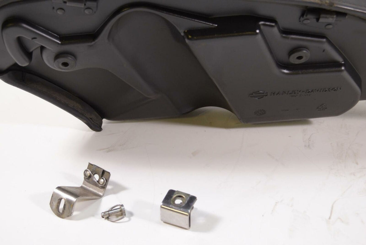 2000 Harley Touring FLHR Road King Right Saddlebag Saddle Bag 07396 - RH {{ shop.shopifyCountryName }} - Mototech271
