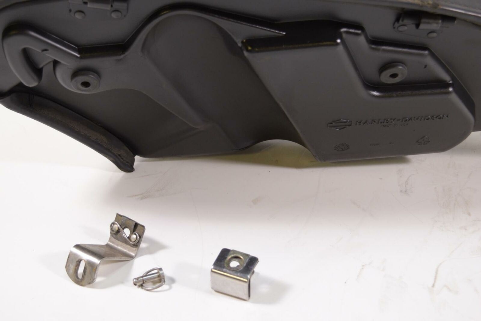 2000 Harley Touring FLHR Road King Right Saddlebag Saddle Bag 07396 - RH {{ shop.shopifyCountryName }} - Mototech271