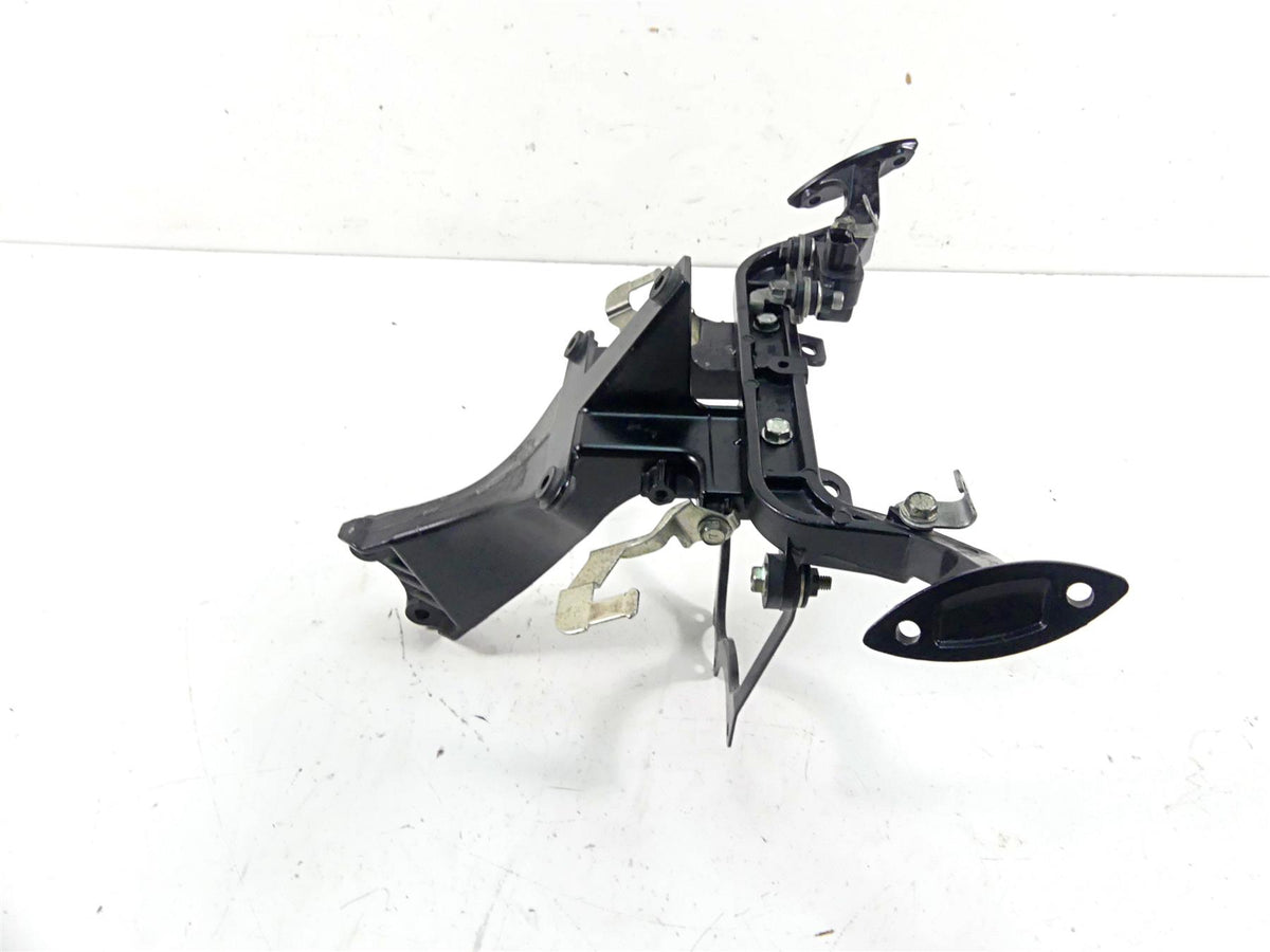 2010 Kawasaki ZX1400 ZX14 R Ninja Mirror & Speedo Holder Stay Bracket 11054-0057 {{ shop.shopifyCountryName }} - Mototech271