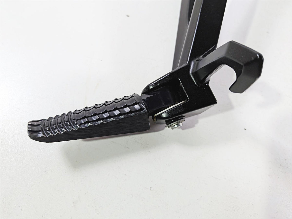 2024 Suzuki GSXR 600 Left Rear Passenger Footpeg Foot Peg Rest Set 43700-14J30 {{ shop.shopifyCountryName }} - Mototech271