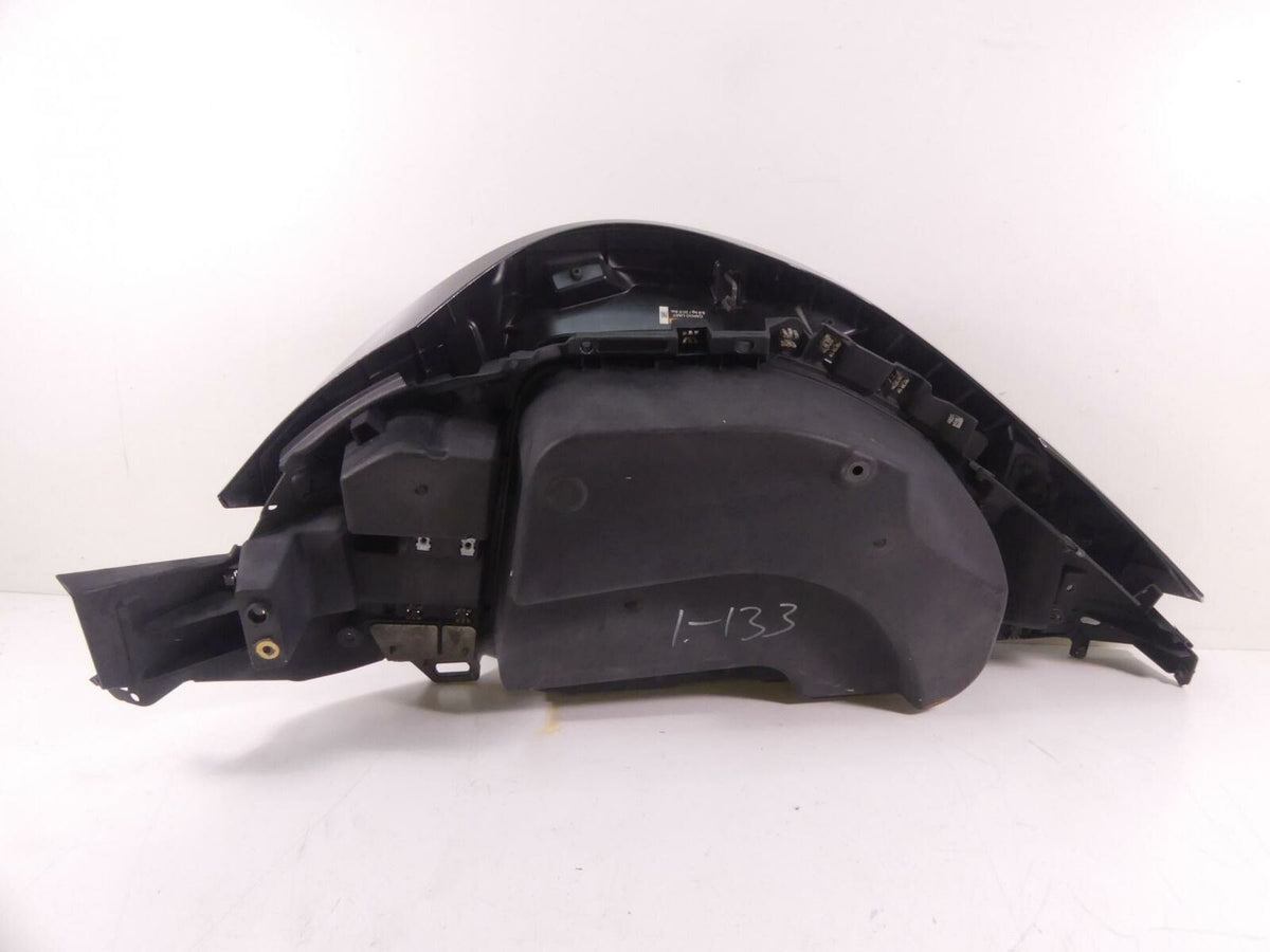 2010 Victory Vision Tour Right Side Saddlebag Luggage Case Box Carrier 5436205 {{ shop.shopifyCountryName }} - Mototech271