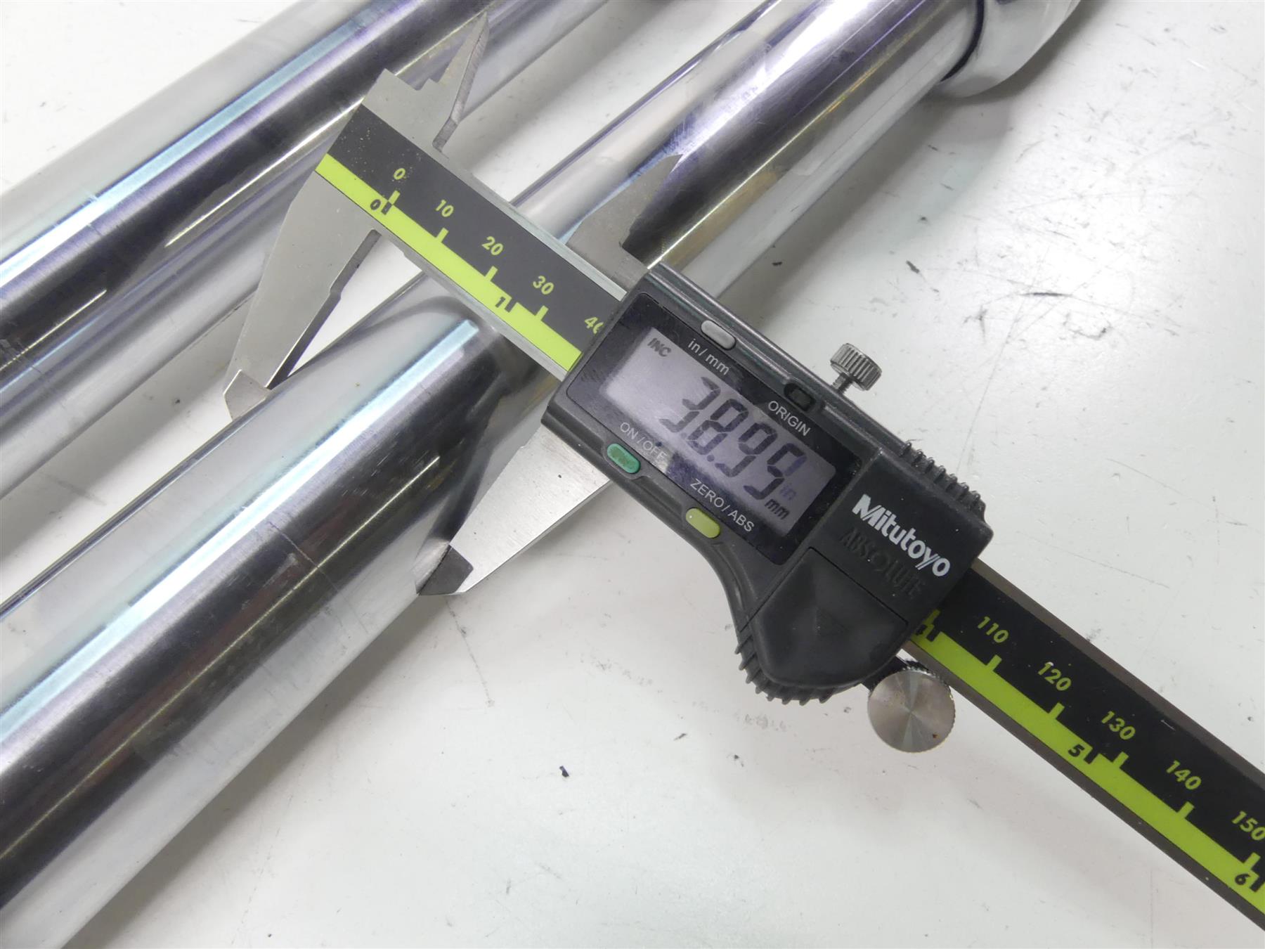 1998 Harley Dyna FXDL Low Rider Showa 39mm Dual Disc Front Fork Leg Set 45952-90 {{ shop.shopifyCountryName }} - Mototech271