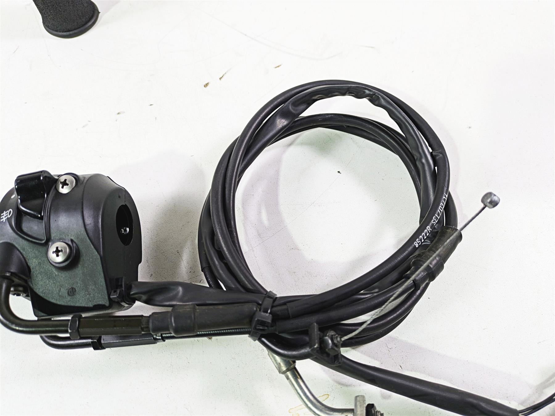 2016 Moto Guzzi Stelvio 1200 8V NTX Right Hand Abs Control Switch 886159 {{ shop.shopifyCountryName }} - Mototech271