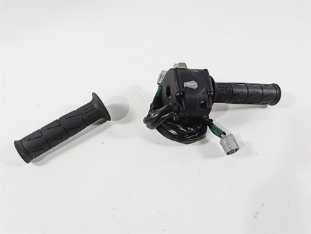 2022 Kawasaki ZX10R ZX1000 Ninja Right Hand Start Control Switch 46091-0585 {{ shop.shopifyCountryName }} - Mototech271