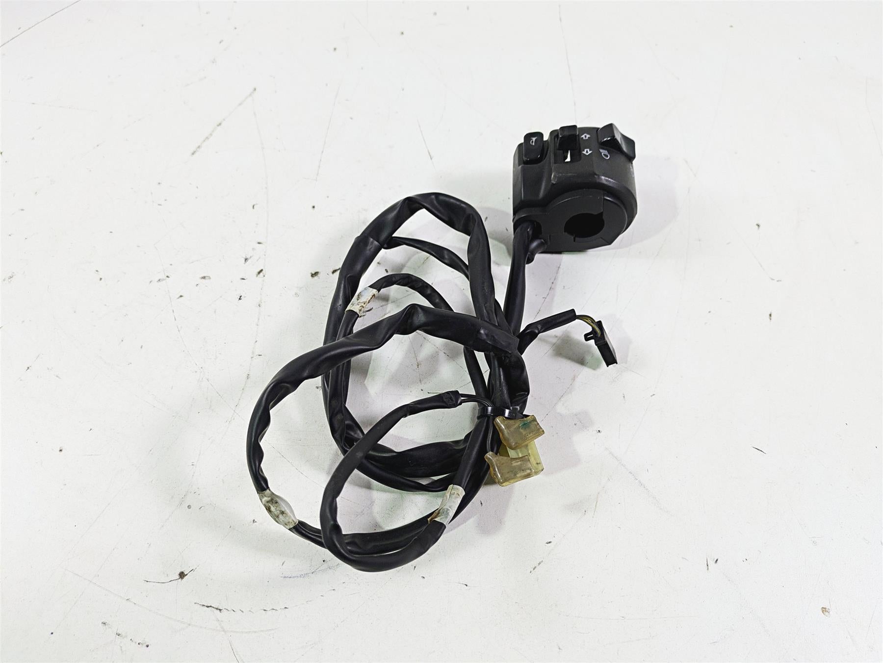 2012 Yamaha XT1200 Super Tenere Left Hand Control Switch 23P-83963-00-00 {{ shop.shopifyCountryName }} - Mototech271