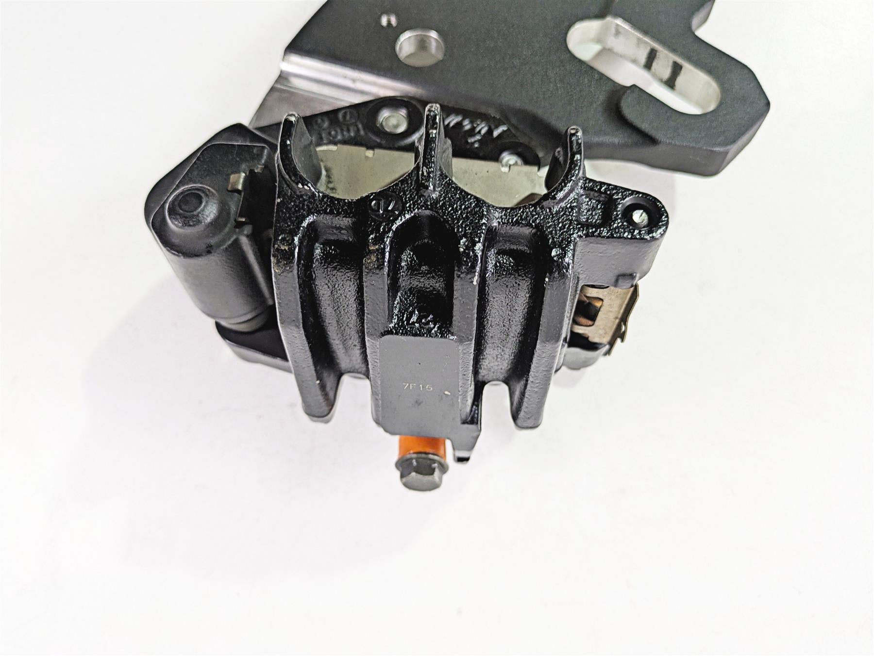 2017 Indian Chieftain Limited Rear Brake Caliper & Bracket 1912006 {{ shop.shopifyCountryName }} - Mototech271