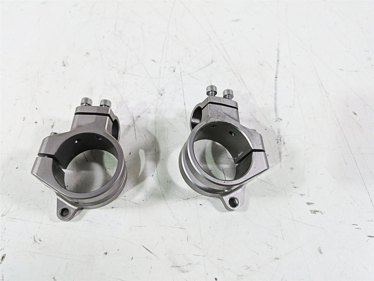 2020 Triumph Daytona 765 Moto2 Handle Bar Mounts Clamp Clip Ons T2042962 {{ shop.shopifyCountryName }} - Mototech271