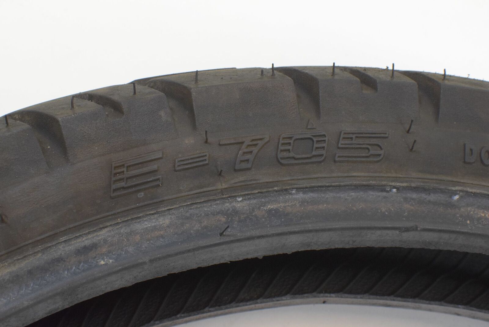 Used Front Tire Shinko Trail Master E-705 110/80-19 Dot3718 87-4527 {{ shop.shopifyCountryName }} - Mototech271