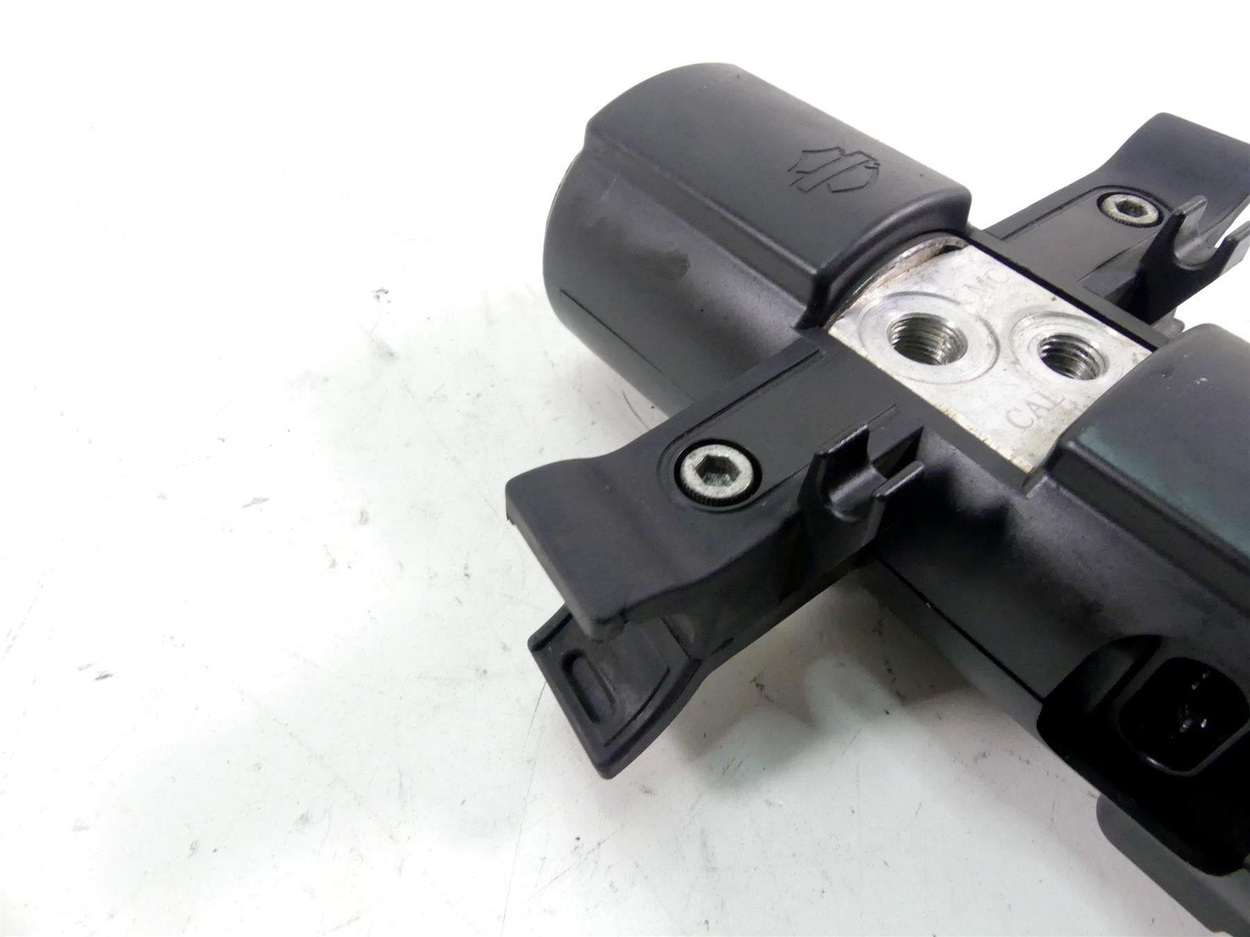 2017 Harley Softail FXSB Breakout Front Abs Pump Module Unit 41100037A {{ shop.shopifyCountryName }} - Mototech271