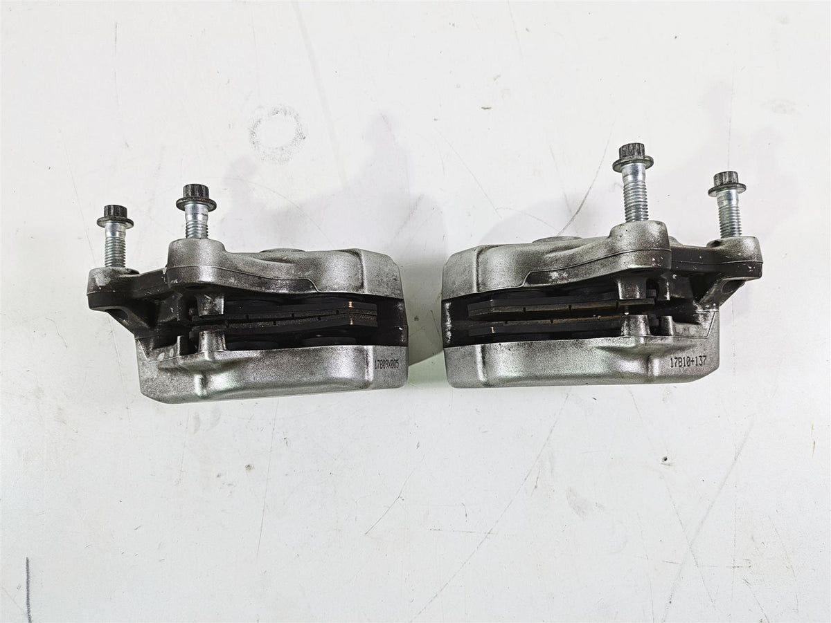 2017 Harley Touring FLHTKSE CVO E-Glide Front Brake Caliper Set 42938-08 {{ shop.shopifyCountryName }} - Mototech271