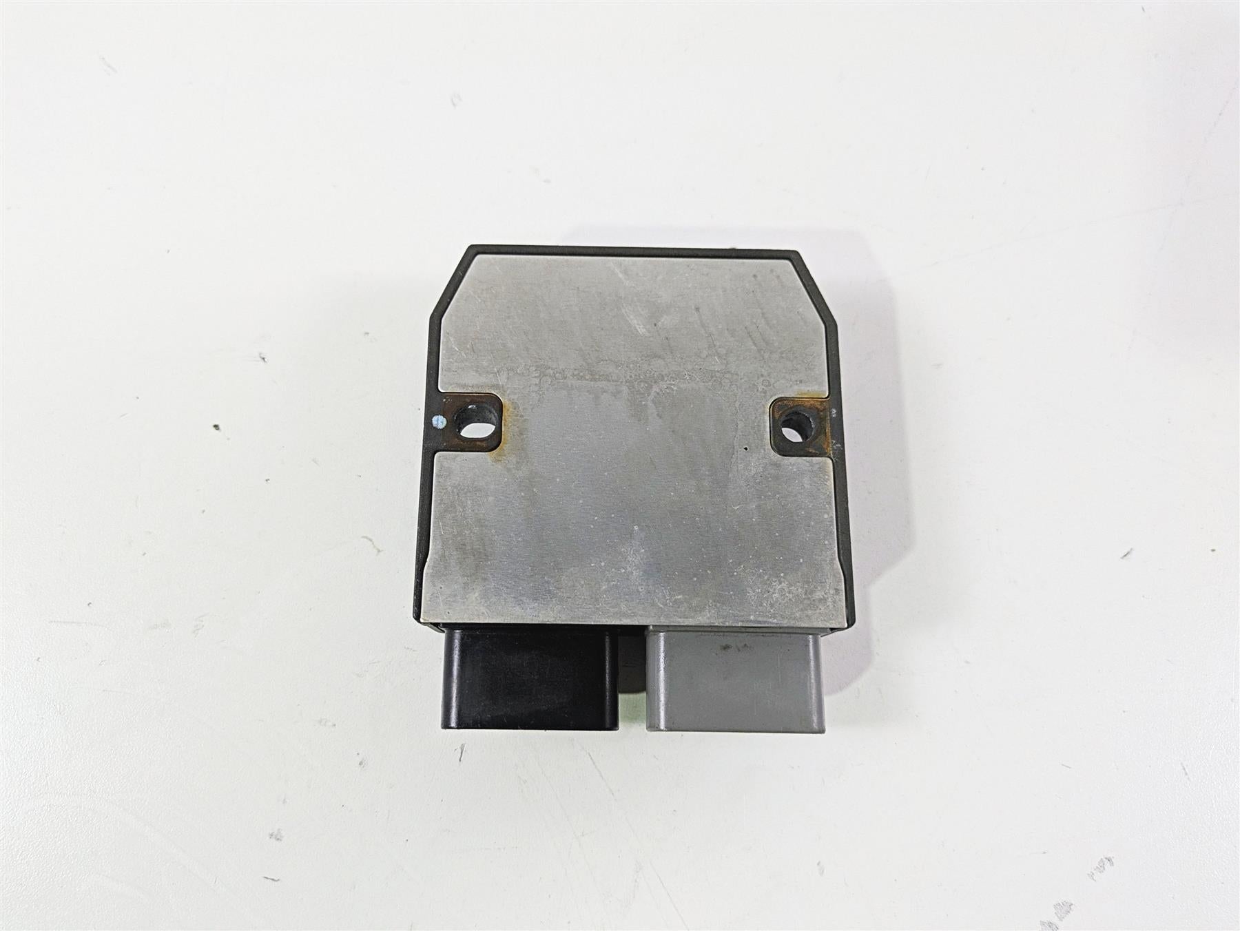 2014 Yamaha YZFR1 R1 RN22 Rectifier Voltage Regulator 1D7-81960-01-00 FH012AA {{ shop.shopifyCountryName }} - Mototech271