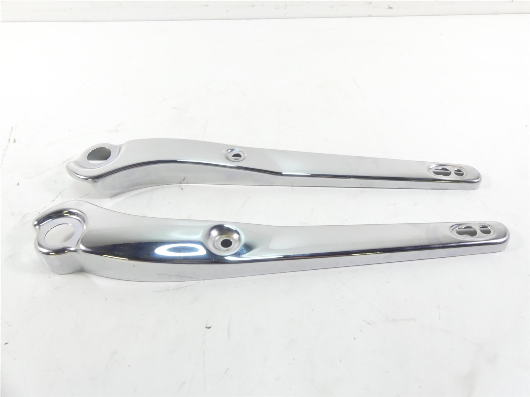 2009 Harley FXDL Dyna Low Rider Rear Fender Struts Braces 59171-06A 59138-06A {{ shop.shopifyCountryName }} - Mototech271