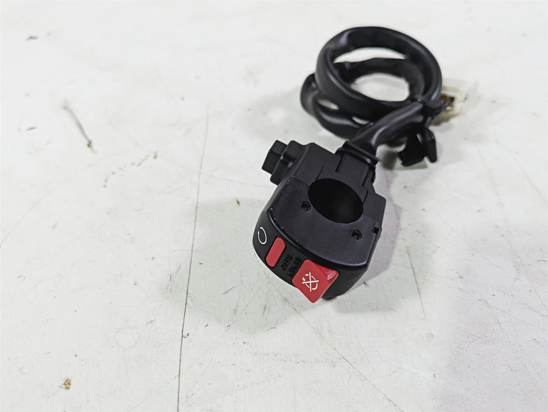 2008 Honda CBR1000RR SC59 Right Hand Start Stop Control Switch 35130-MFL-000 {{ shop.shopifyCountryName }} - Mototech271