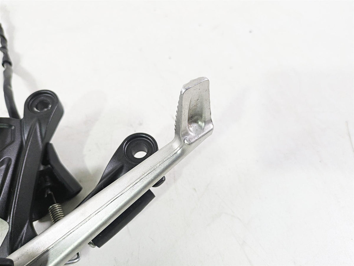2020 Kawasaki ZX6R Ninja Right Foot Peg Brake Pedal Lever 35063-0590-18R {{ shop.shopifyCountryName }} - Mototech271