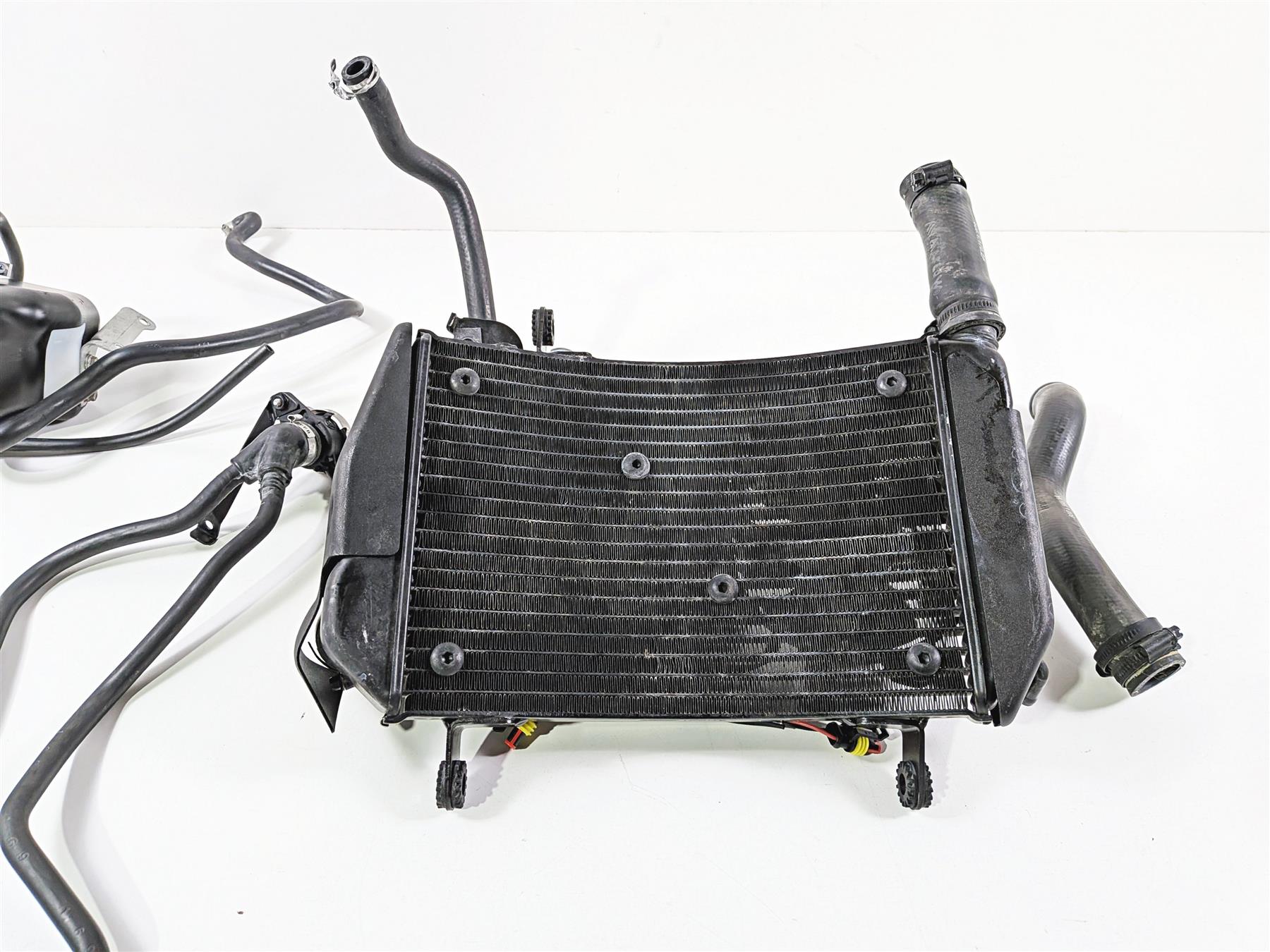 2011 Ducati Streetfighter 1098 S Upper Radiator Fan Reservoir Set 54840841B {{ shop.shopifyCountryName }} - Mototech271