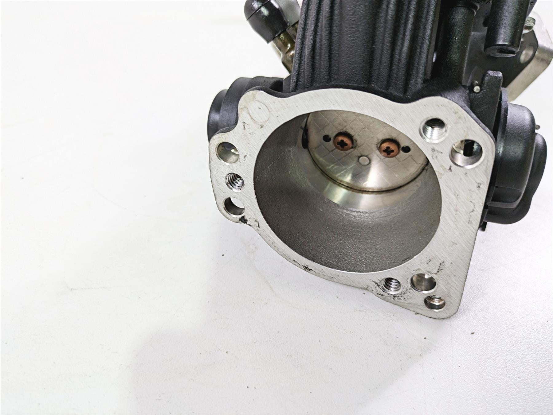 2017 Harley Dyna FXDB Street Bob Throttle Body Fuel Injection 27708-10A {{ shop.shopifyCountryName }} - Mototech271