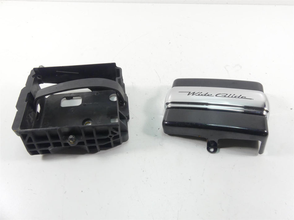 2010 Harley FXDWG Dyna Wide Glide Right Side Cover & Battery Tray 70379-06B {{ shop.shopifyCountryName }} - Mototech271