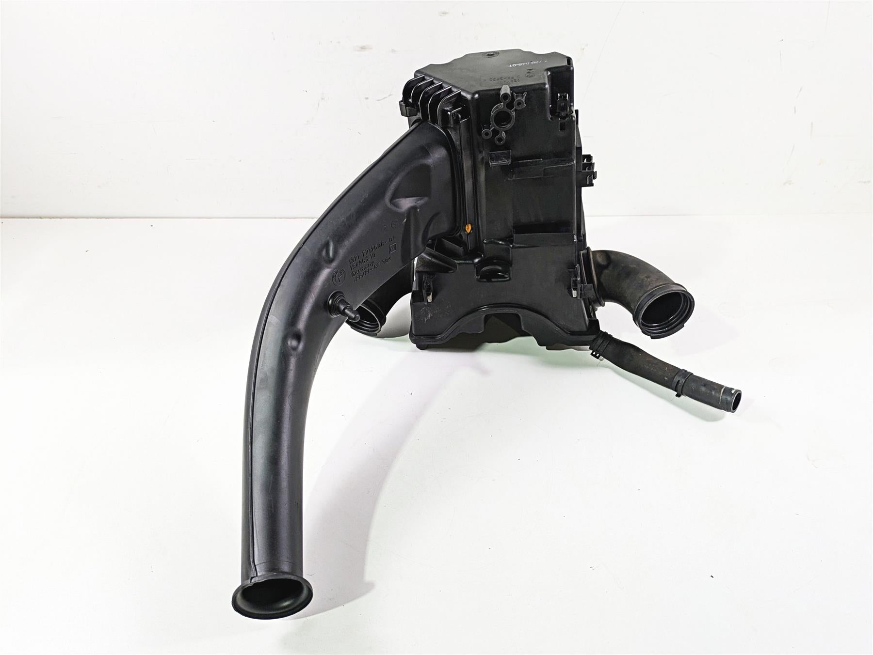 2010 BMW R1200RT K26 Air Box Breather Filter & Tubes 13717720045 {{ shop.shopifyCountryName }} - Mototech271