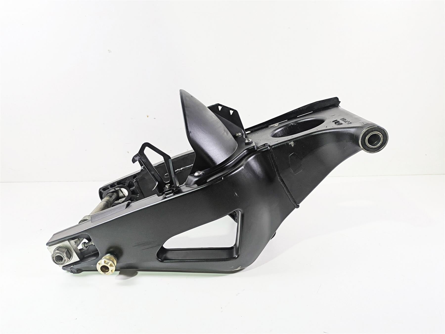 2014 Yamaha YZFR1 R1 RN22 Rear Swingarm Swing Arm & Axle 14B-22110-00 {{ shop.shopifyCountryName }} - Mototech271