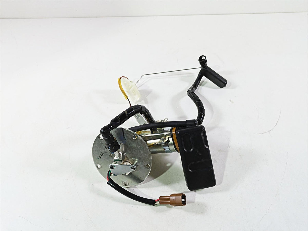 2016 Suzuki M109R VZR1800 Boulevard Fuel Gas Petrol Pump - Tested 15100-48G10 {{ shop.shopifyCountryName }} - Mototech271