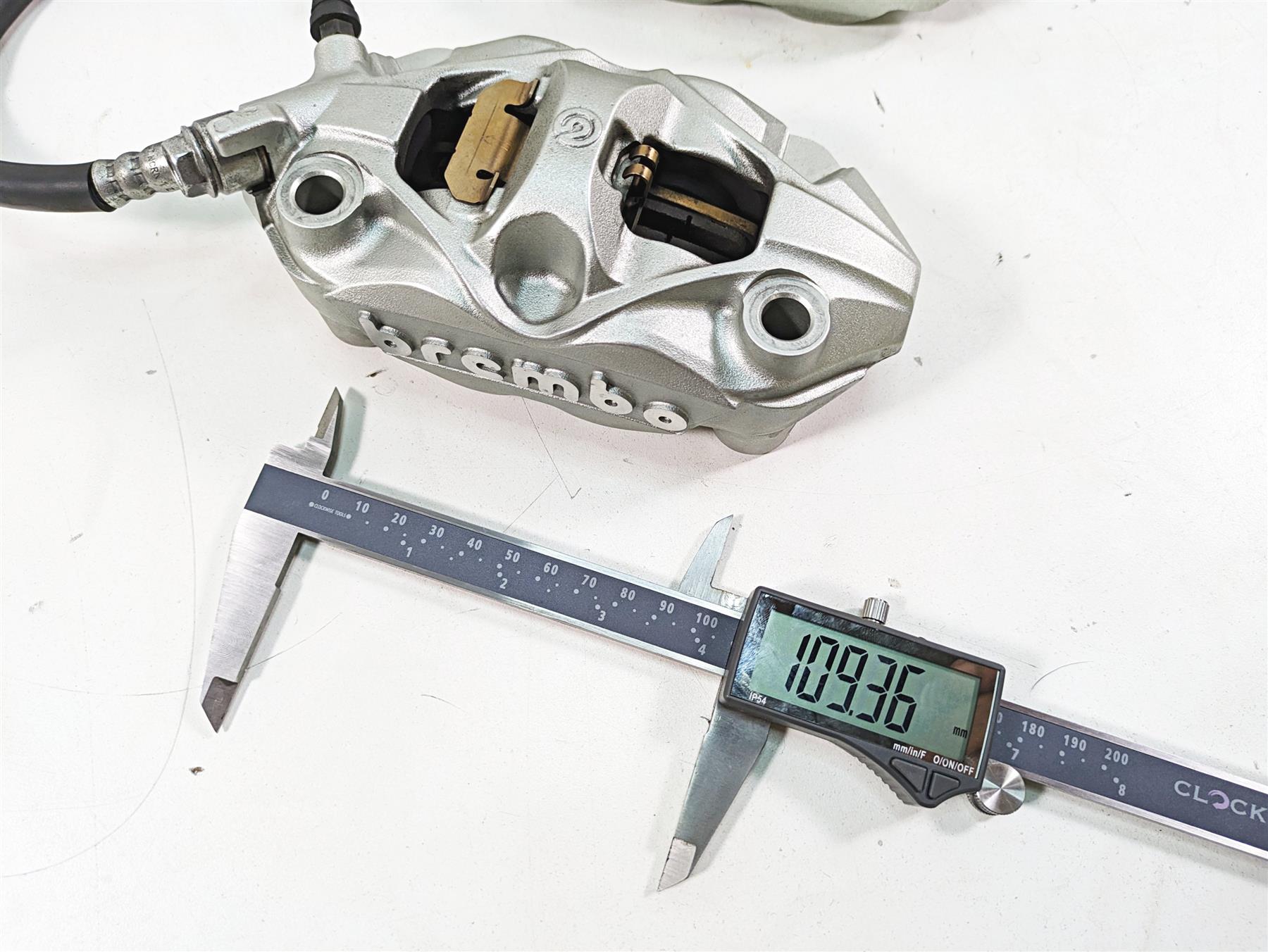 2022 Suzuki GSXR 750 Front Brake Calipers 110mm 59300-17K20-999 59100-17K20-999 {{ shop.shopifyCountryName }} - Mototech271