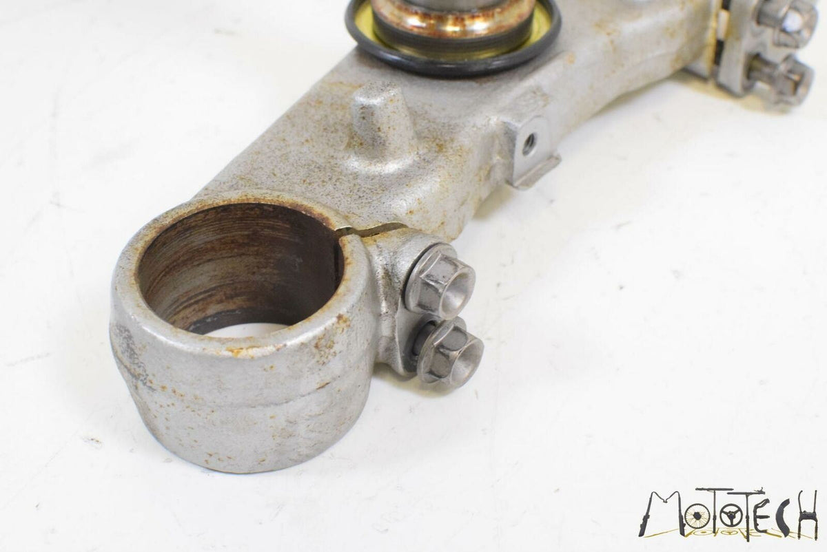2006 Suzuki SV650 S Lower Triple Tree Steering Clamp 51410-17G20 {{ shop.shopifyCountryName }} - Mototech271