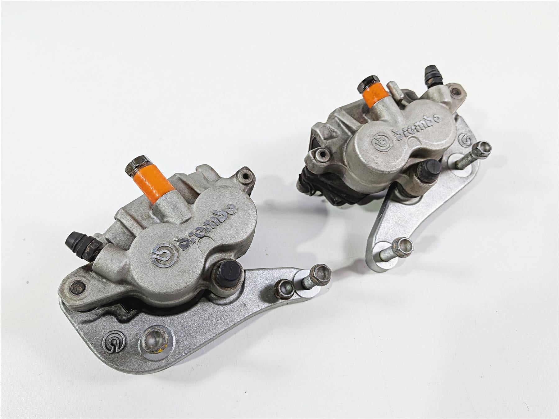 2005 KTM 950 LC8 Adventure Brembo Front Brake Calipers 60013016000 60013015000 {{ shop.shopifyCountryName }} - Mototech271