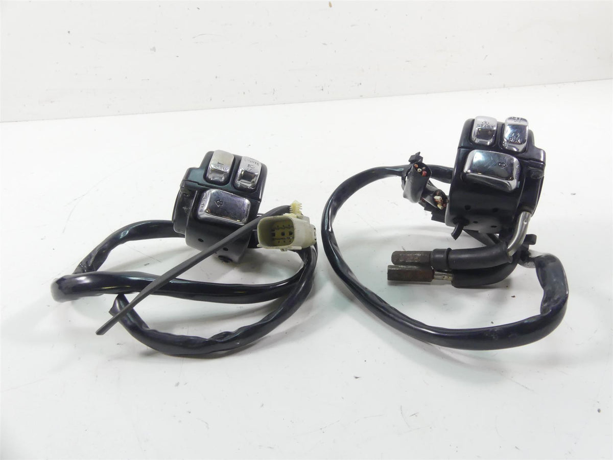 2008 Harley FXCWC Softail Rocker C Left Right Hand Control Switch Set 71682-06A {{ shop.shopifyCountryName }} - Mototech271