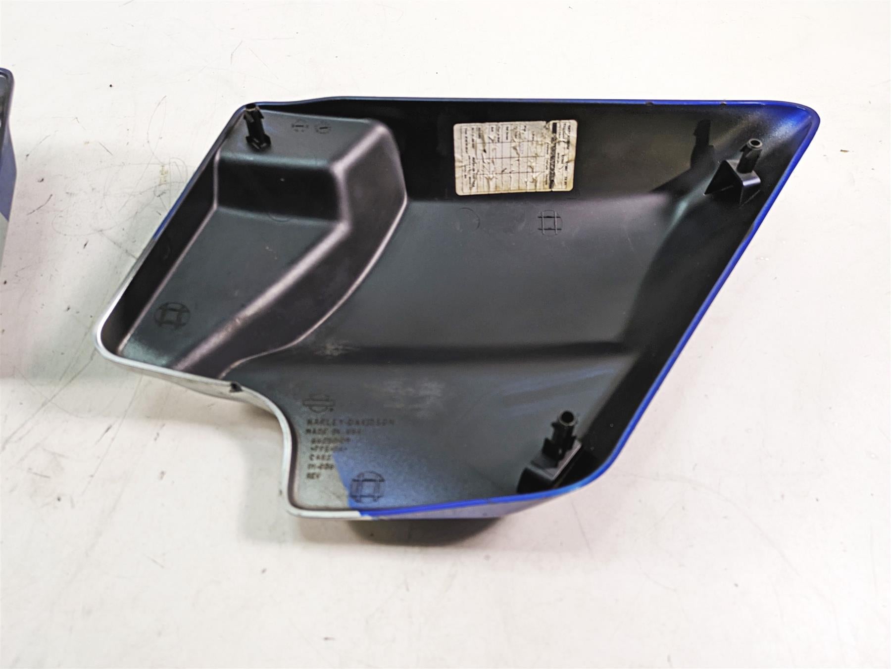 2010 Harley Touring FLHTCU Electra Glide Side Covers Flame Blue Pearl 66048-09A {{ shop.shopifyCountryName }} - Mototech271