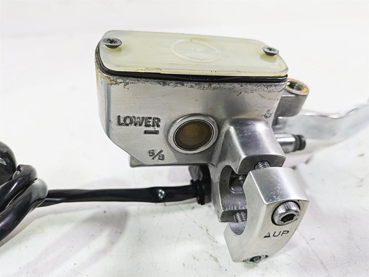 2004 Yamaha XVZ1300 Royal Star Front Brake Master Cylinder 4XY-W2587-01-00 {{ shop.shopifyCountryName }} - Mototech271