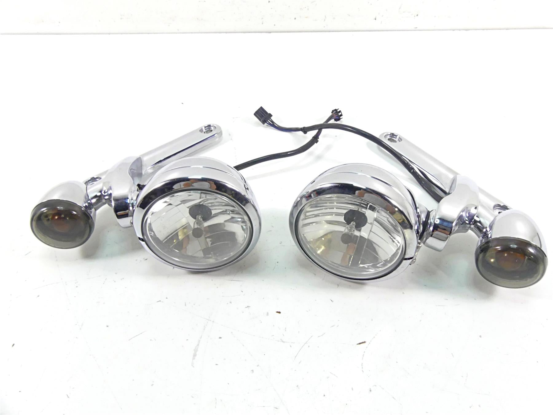 2006 Harley Touring FLHTCU SE E-Glide Front Spot Light Blinker Set 69560-06 | Mototech271
