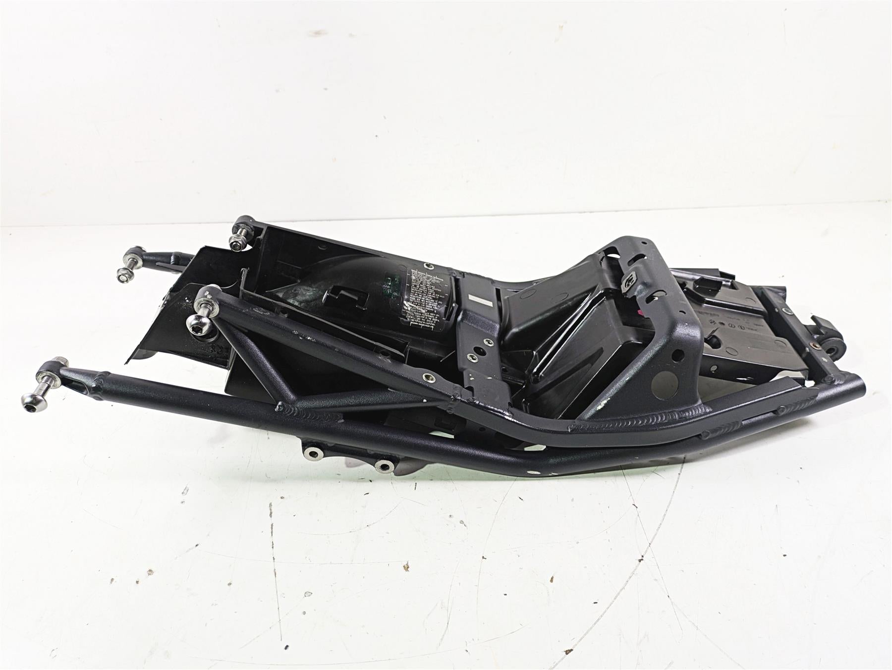 2012 Triumph Daytona 675 Straight Rear Subframe & Inner Fender - Read T2070593 {{ shop.shopifyCountryName }} - Mototech271