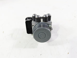 2017 BMW F800GS Adv K75 Abs Brake Pump Module 34518546851
