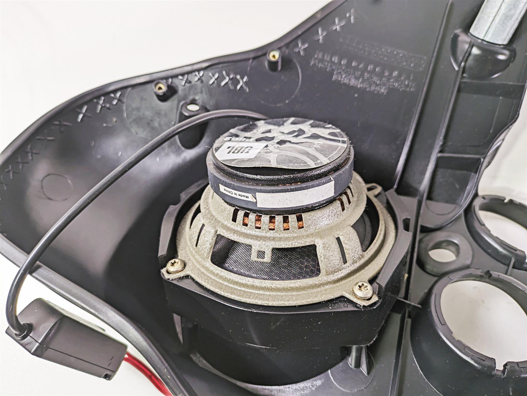 2008 Harley Touring FLHTCU E-Glide 105TH Front Inner Fairing Speaker 58497-08A {{ shop.shopifyCountryName }} - Mototech271