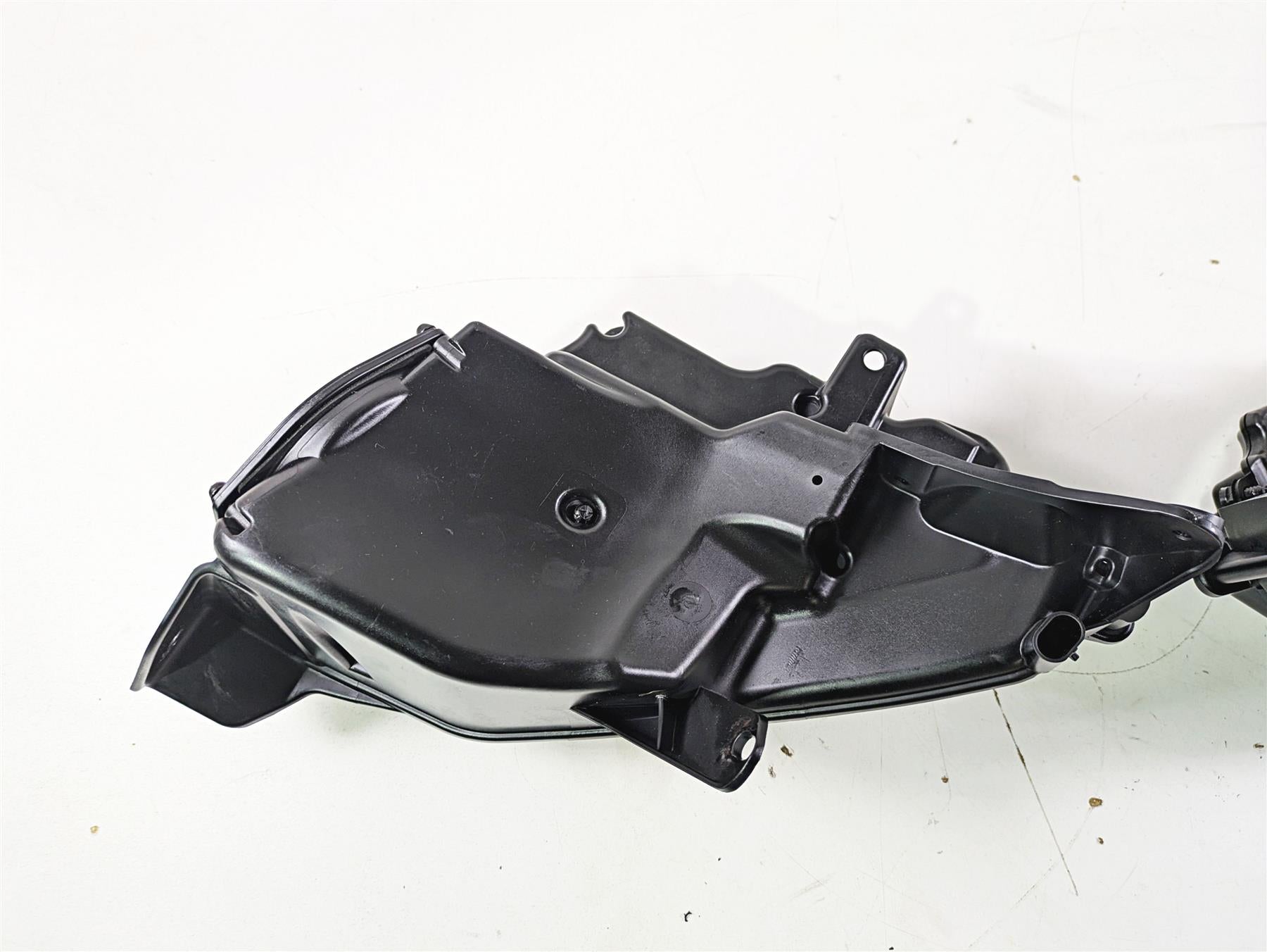 2019 Indian Chieftain Limited Left Right Front Speaker & Box Set 4017739 5451169 {{ shop.shopifyCountryName }} - Mototech271