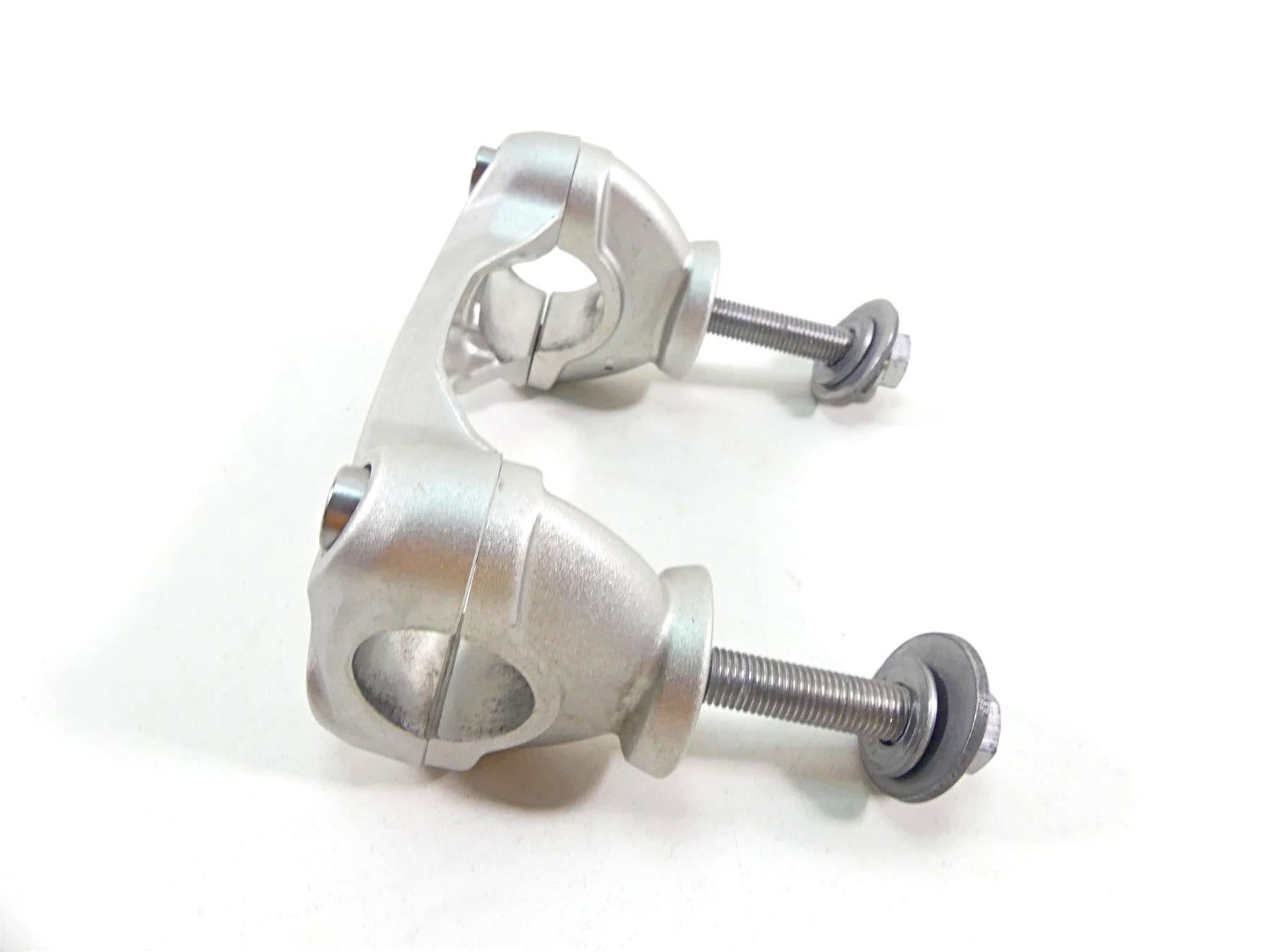 2022 Triumph Speed Triple 1200 RS Handlebar Riser Holder Clamp Set T2045126 {{ shop.shopifyCountryName }} - Mototech271